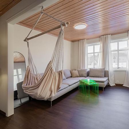 Charming And Bright Apartment In Alesund City Esterno foto