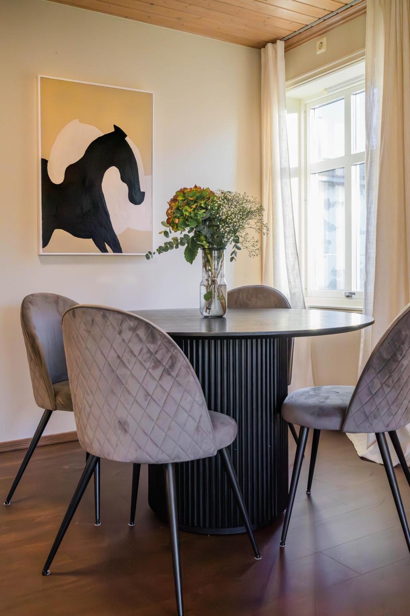 Charming And Bright Apartment In Alesund City Esterno foto
