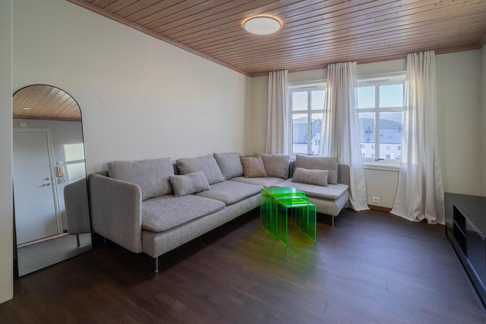 Charming And Bright Apartment In Alesund City Esterno foto