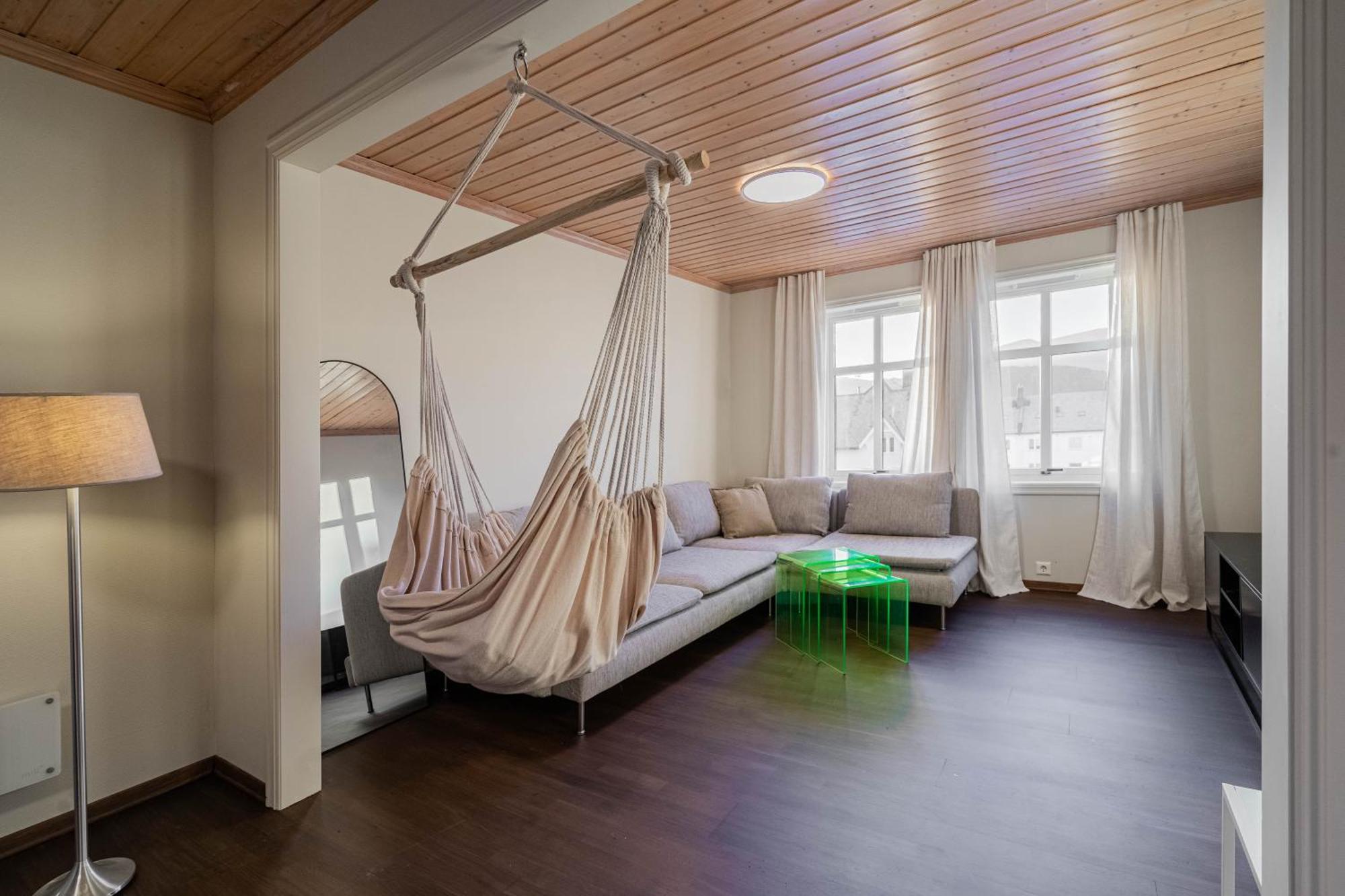 Charming And Bright Apartment In Alesund City Esterno foto